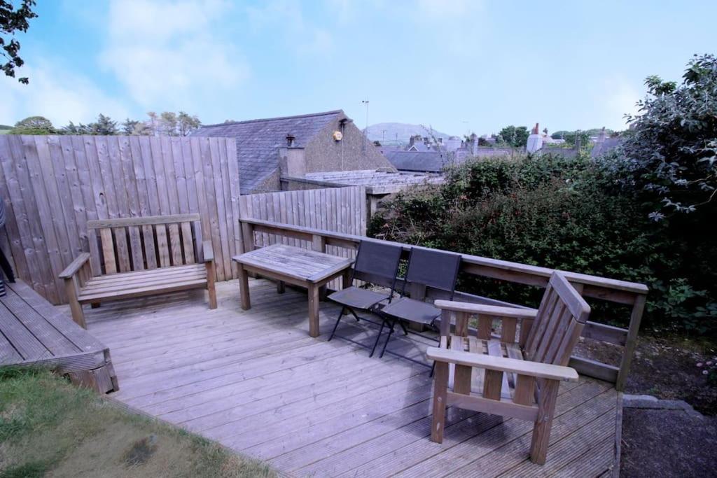 Villa Yr Hen Efail Ederyn Exterior foto