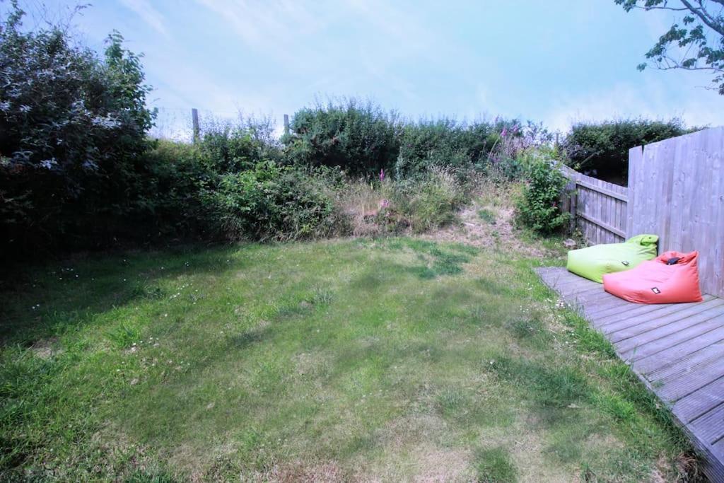 Villa Yr Hen Efail Ederyn Exterior foto