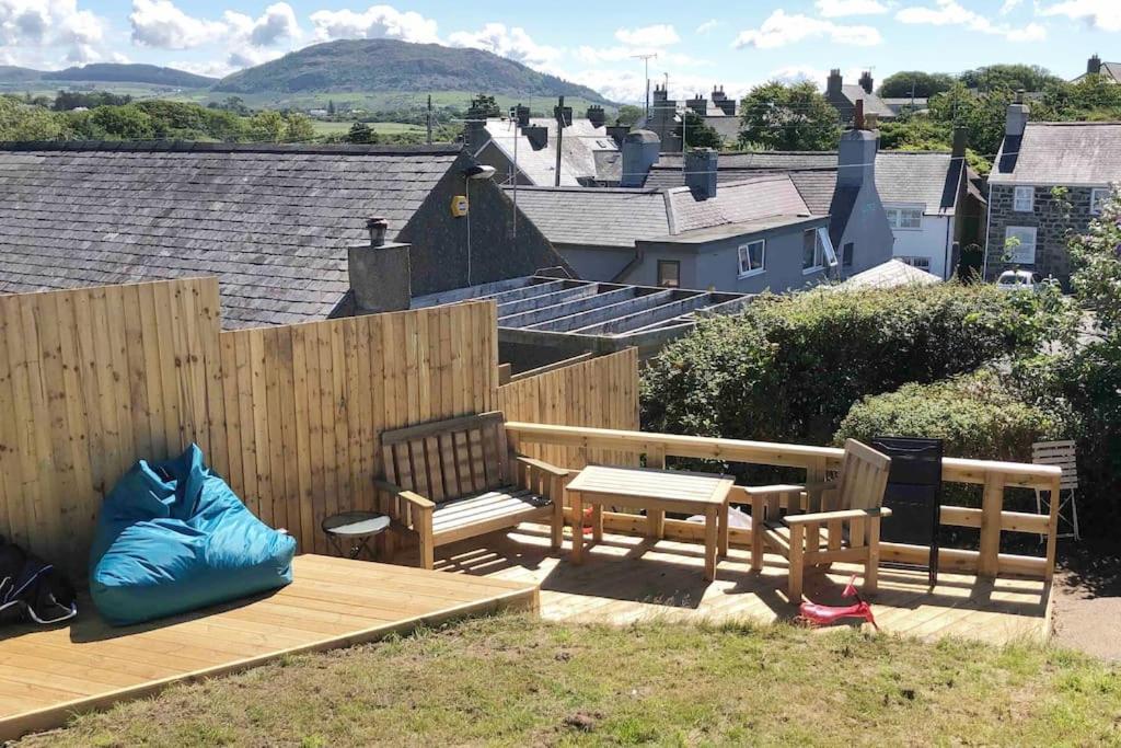 Villa Yr Hen Efail Ederyn Exterior foto